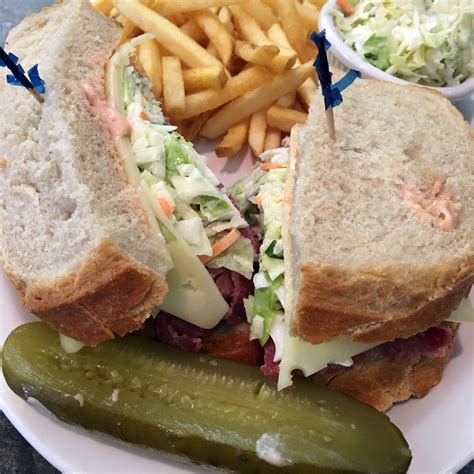 Pickles and rye - Best Delis in West Bloomfield Township, MI - Pickles & Rye Deli, Boris's Deli, Siegel's Deli, Stage Deli, Val’s Delicatessen, Tonys Deli Restaurant, Jersey Bagel Deli and Grill, Steve's Deli, la Pecora nera, Star Deli.